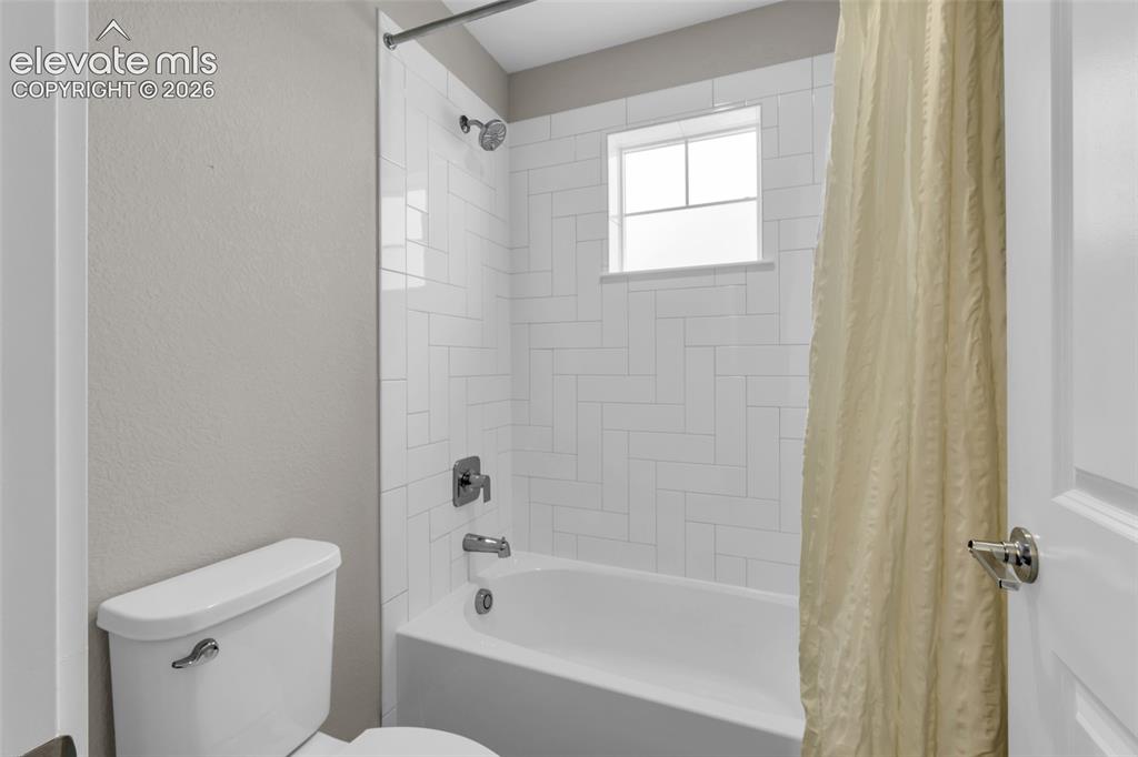 Image 44 of 49: Bathroom