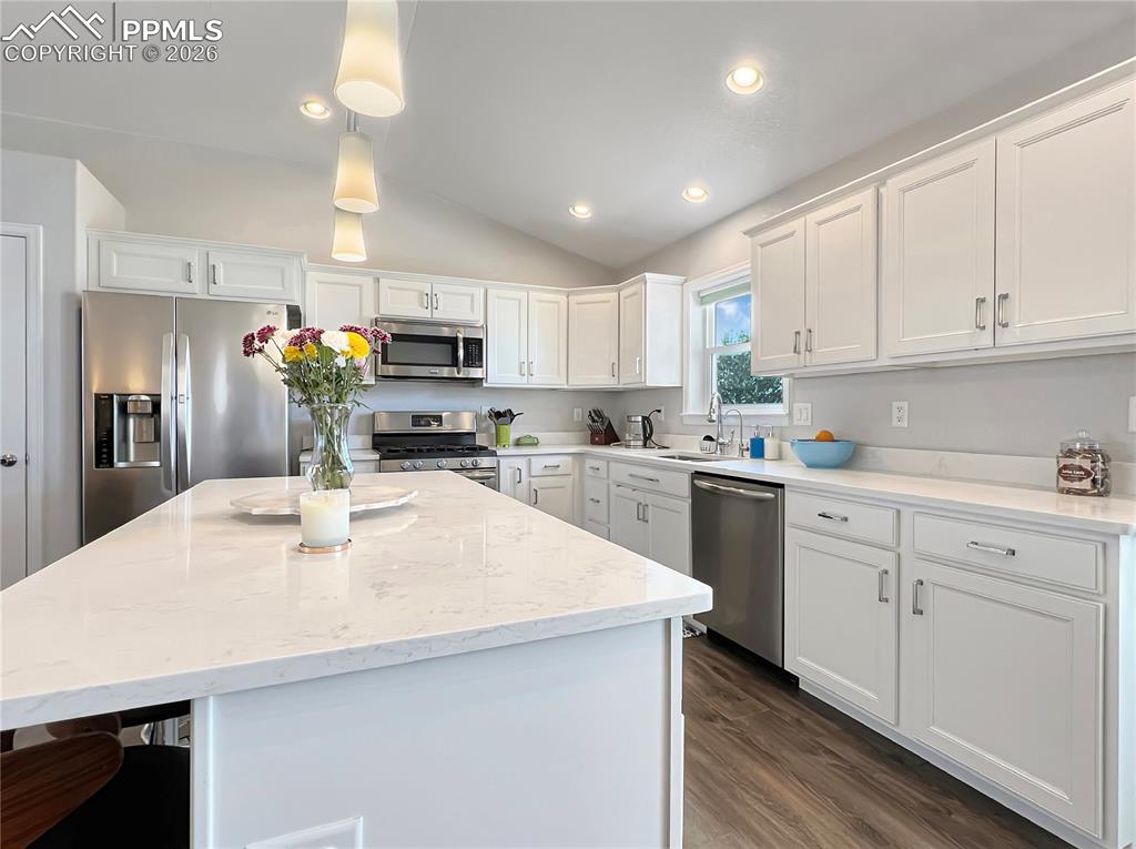 Image 12 of 41: Kitchen