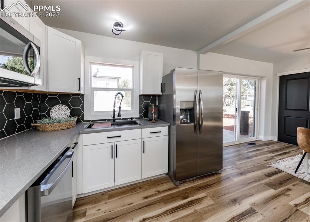 Image 12 of 35: Kitchen