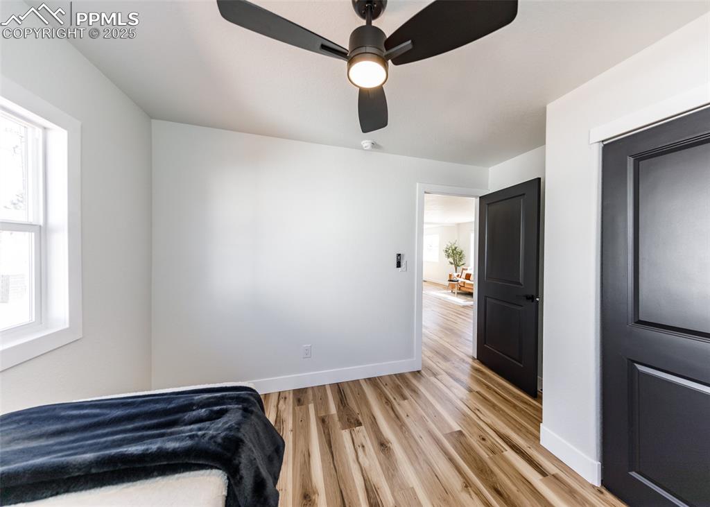 Image 24 of 35: Bedroom