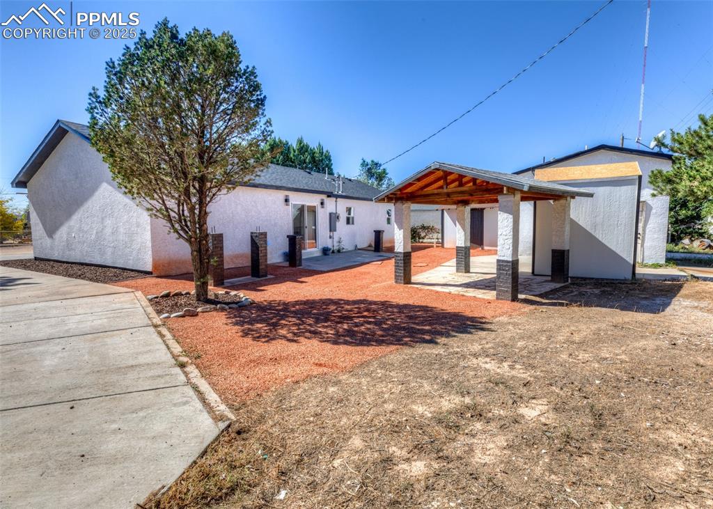 Image 31 of 35: Back of Structure