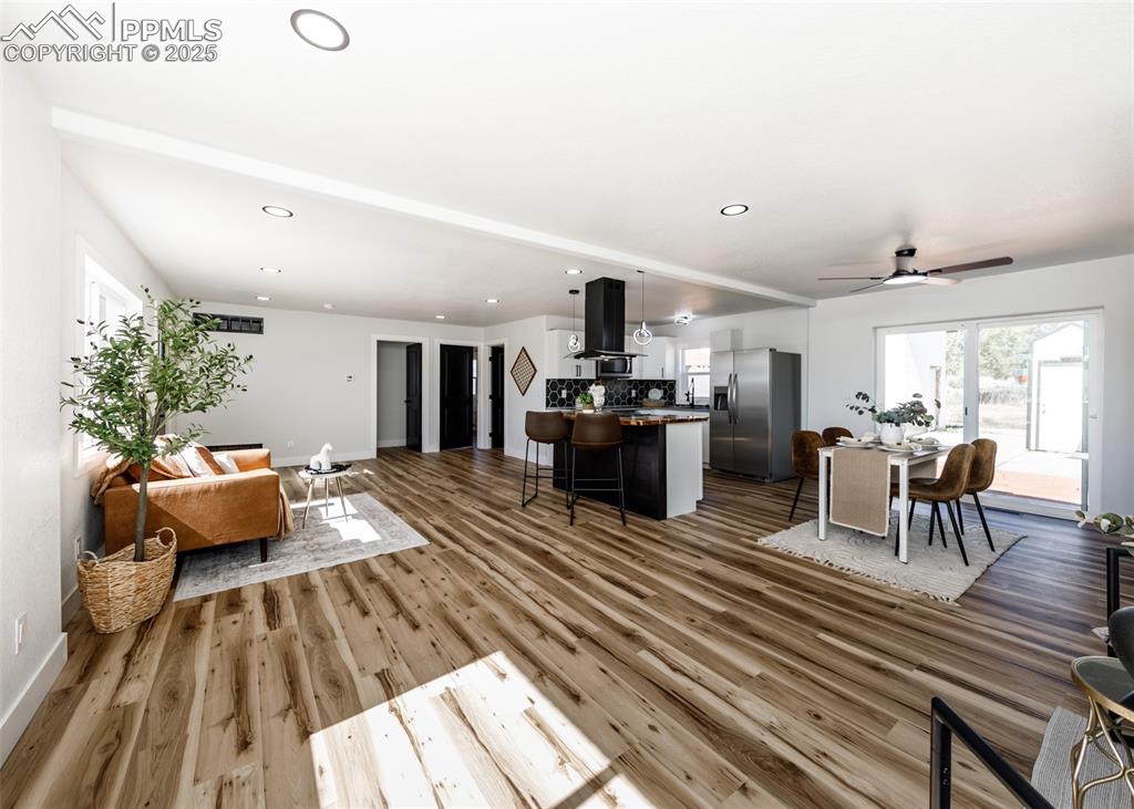 Image 7 of 35: Living Room