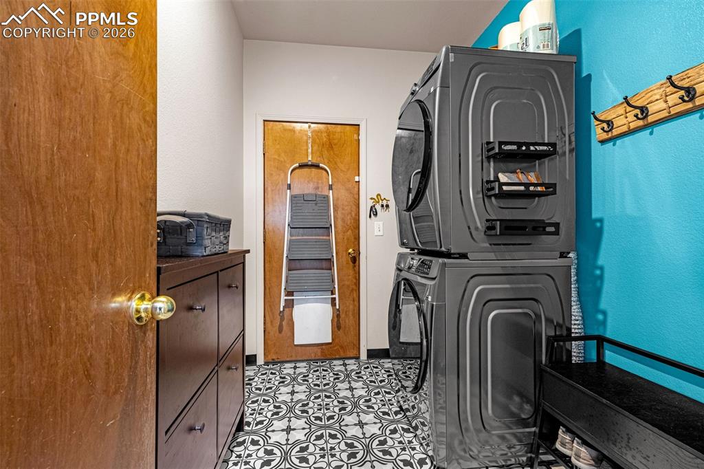 Image 13 of 44: Laundry