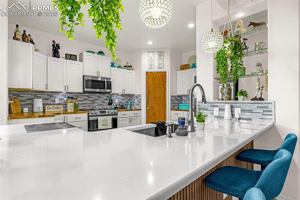 Image 5 of 44: Kitchen