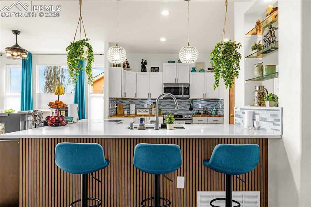 Image 7 of 44: Kitchen