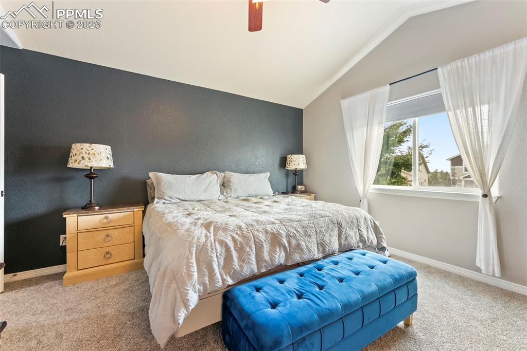 Image 18 of 46: Bedroom