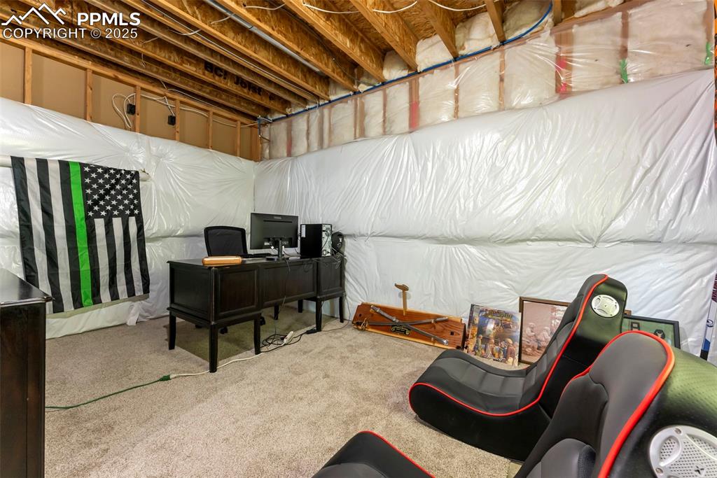 Image 31 of 46: Office