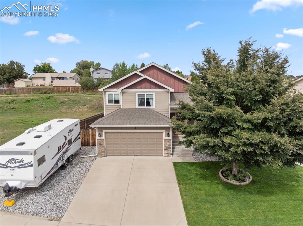 Image 36 of 46: Front of Structure