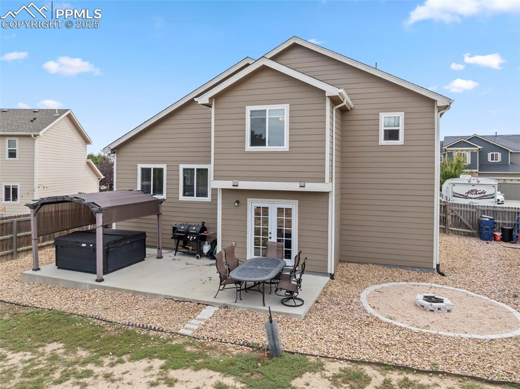 Image 40 of 46: Back of Structure