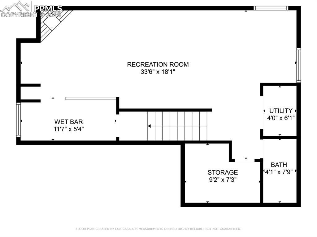 Image 33 of 33: View of floor plan / room layout