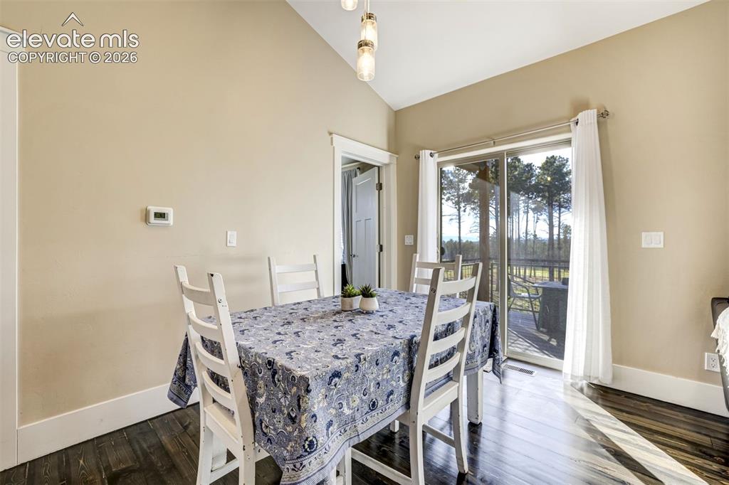 Image 44 of 50: Dining Area