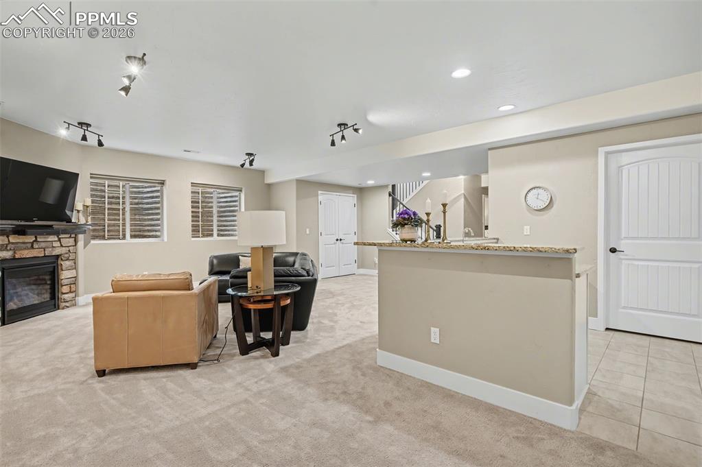 Image 34 of 44: Family Room