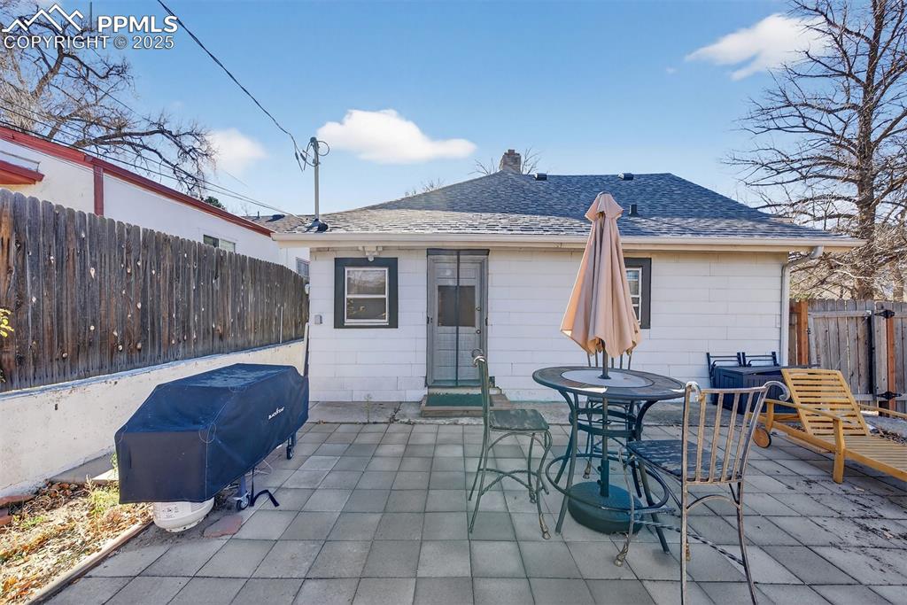 Image 22 of 26: Patio