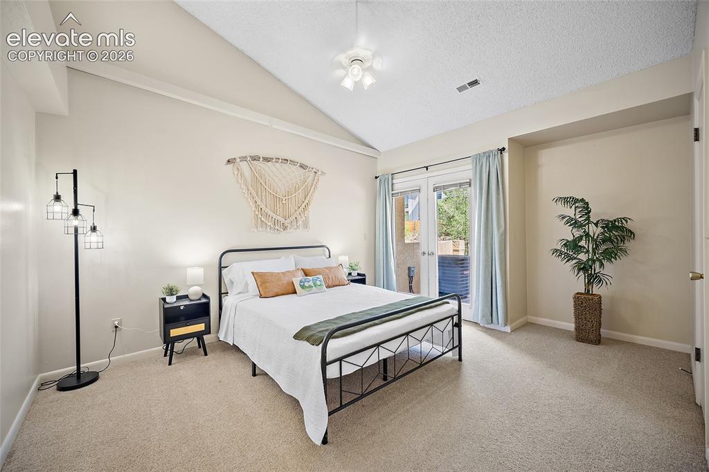 Image 16 of 42: Large primary bedroom