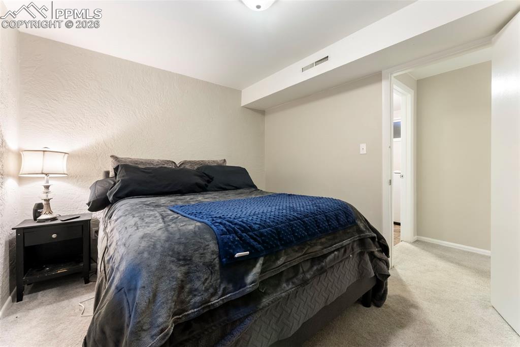 Image 20 of 27: Bedroom