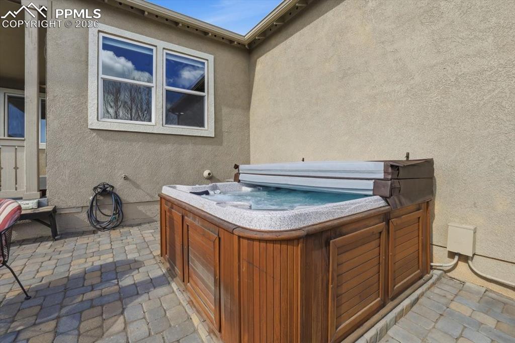 Image 46 of 50: Sauna