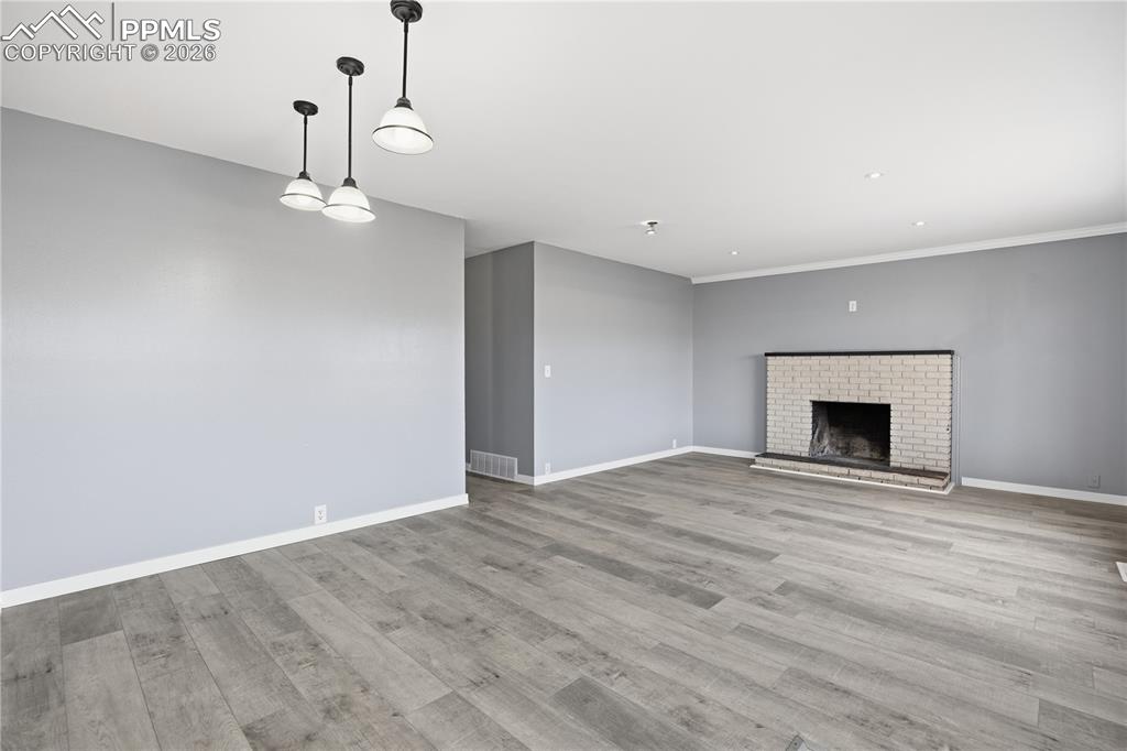 Image 3 of 39: No Description Available