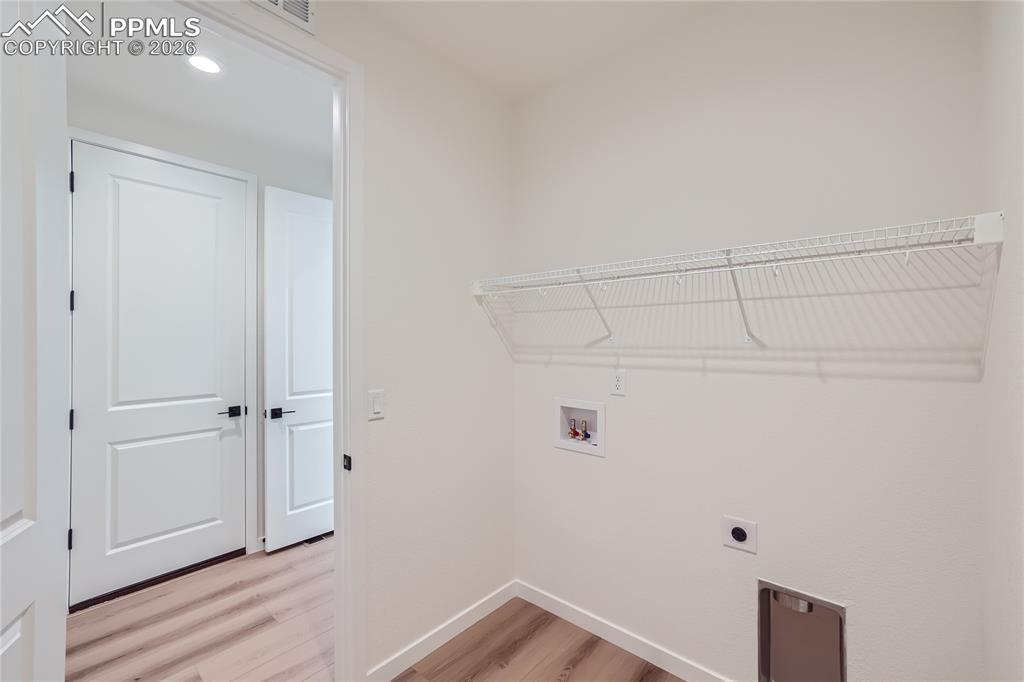 Image 27 of 44: Laundry