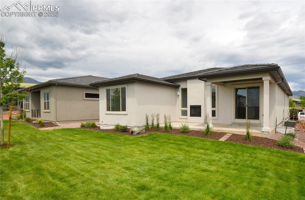 Image 33 of 44: Back of Structure