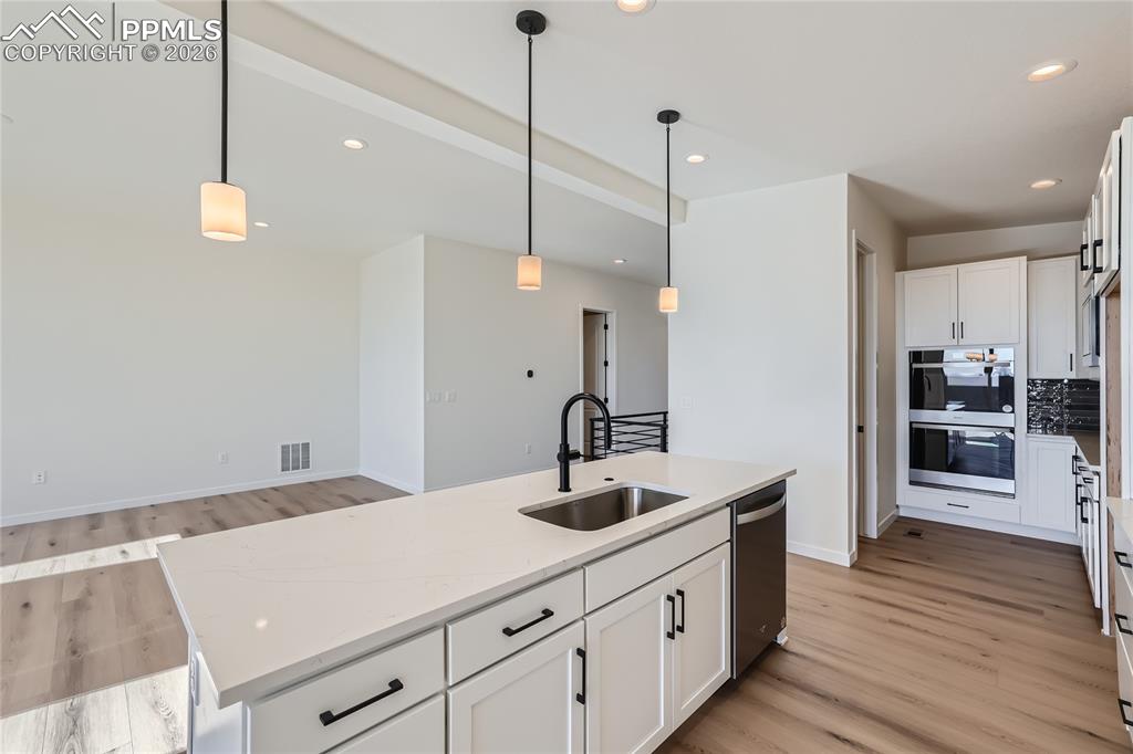 Image 9 of 44: Kitchen