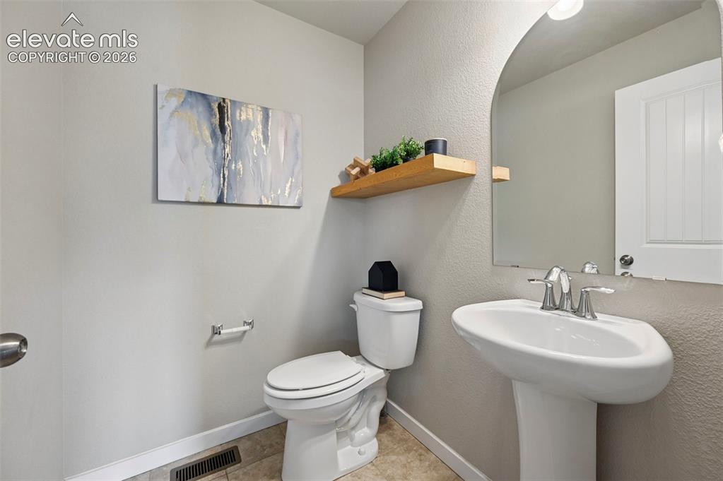 Image 12 of 33: Bathroom