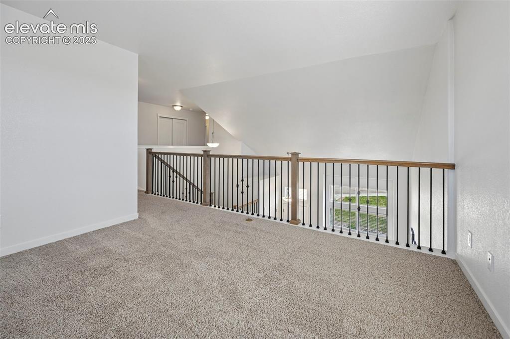 Image 14 of 33: Loft