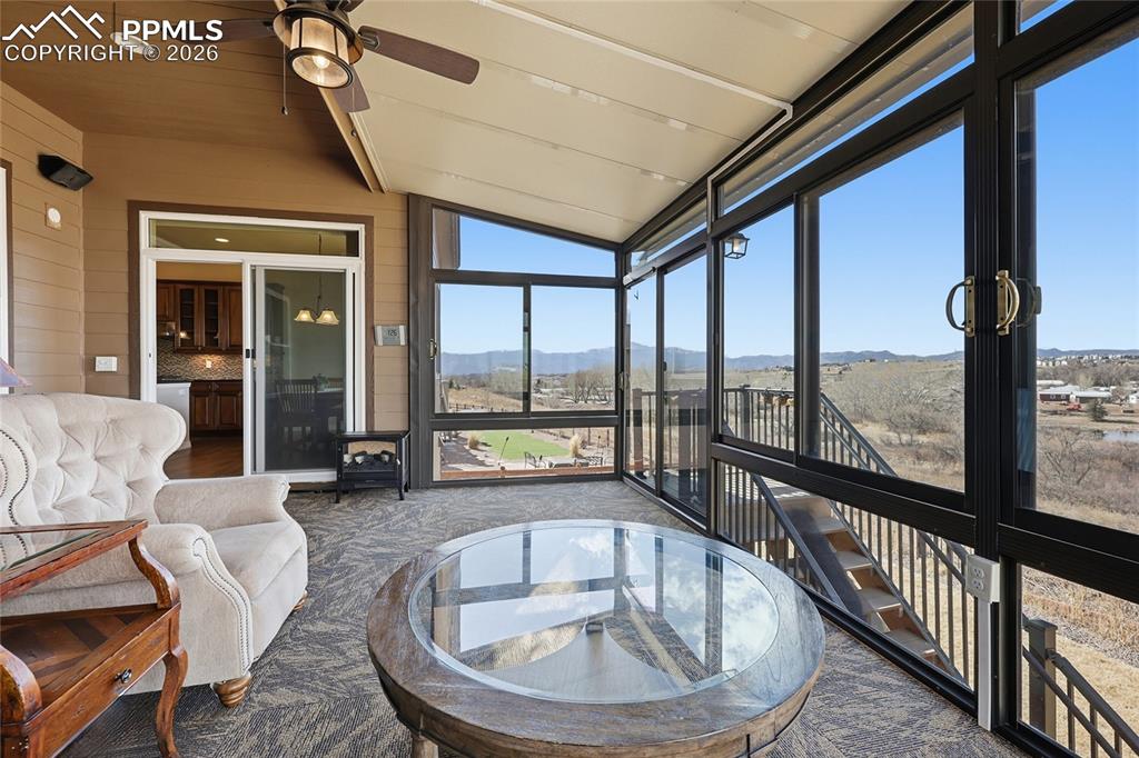 Image 39 of 50: Sun Room