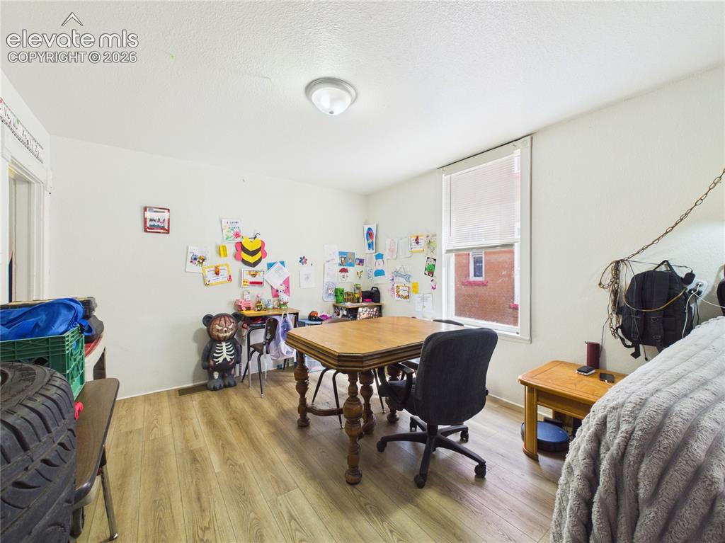 Image 11 of 22: Office