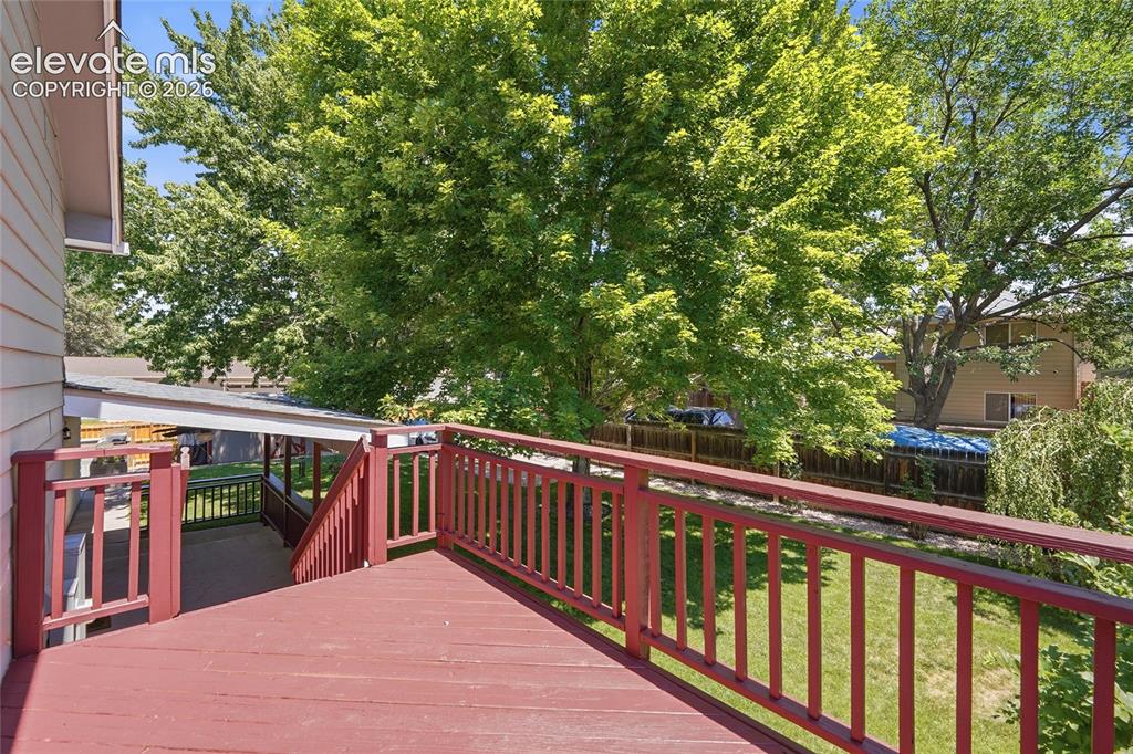 Image 27 of 48: Deck