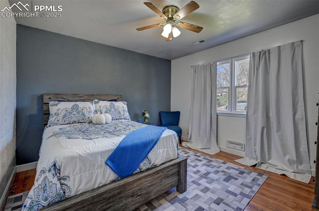 Image 20 of 47: Bedroom