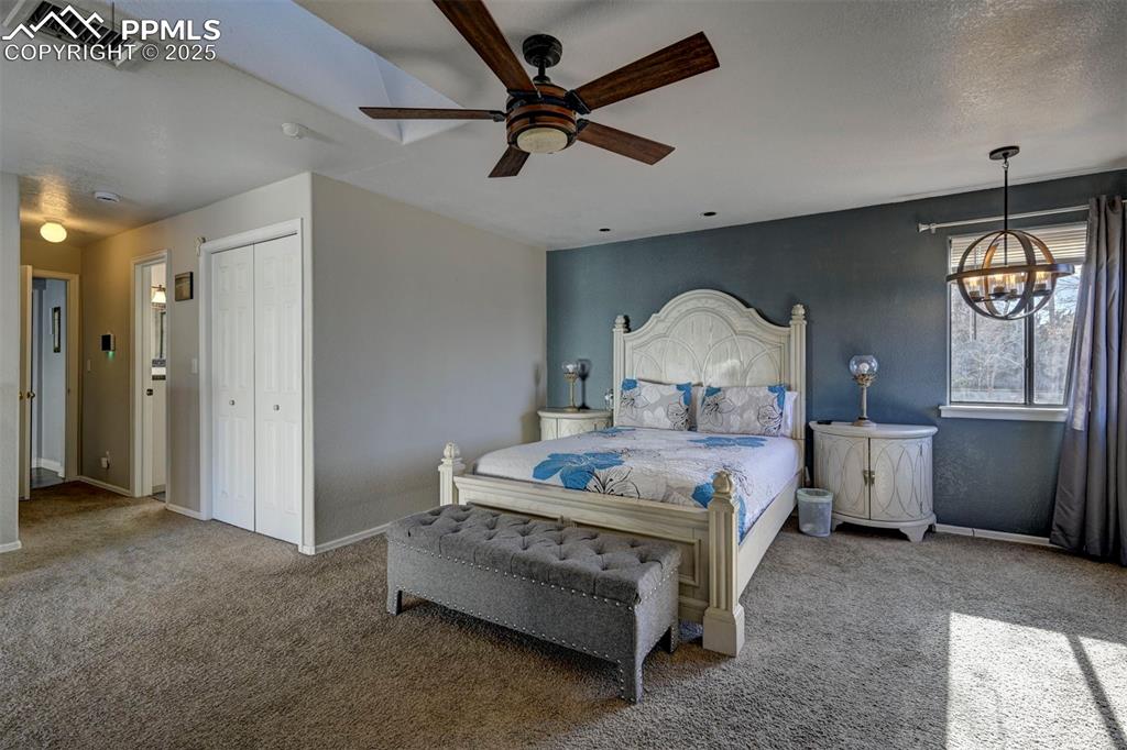 Image 32 of 47: Bedroom