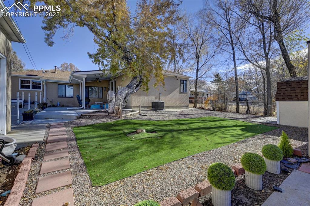 Image 38 of 47: Back of Structure