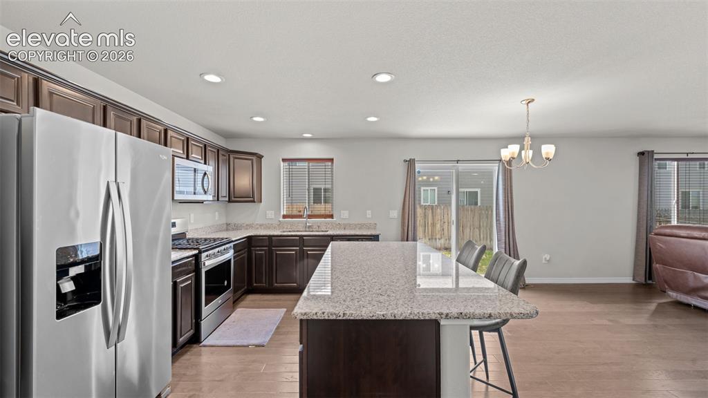 Image 19 of 42: Kitchen