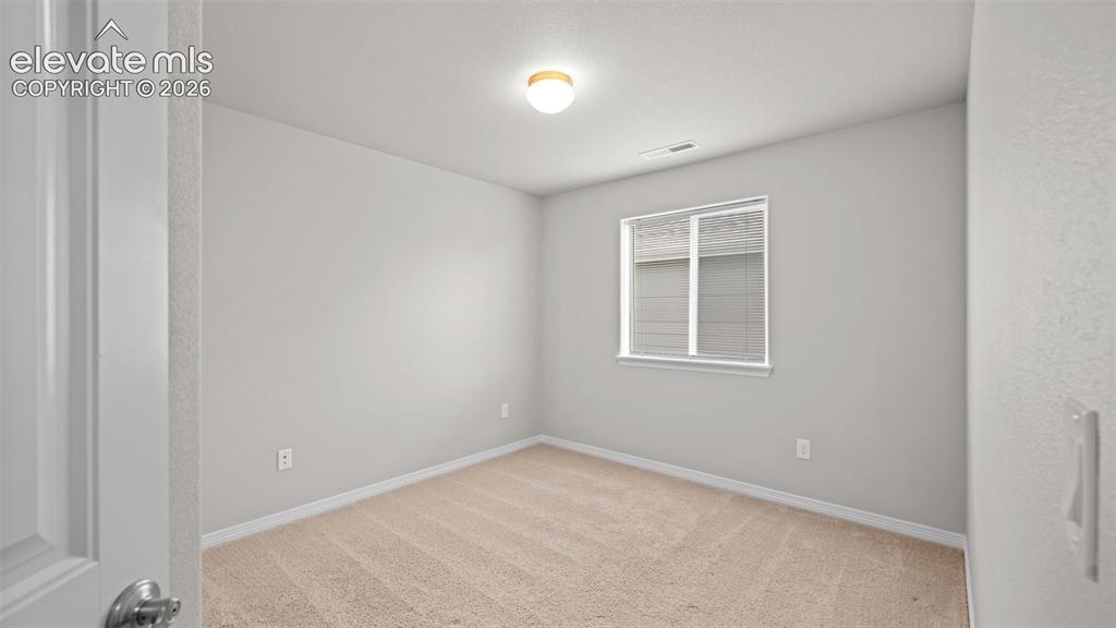 Image 22 of 42: Bedroom