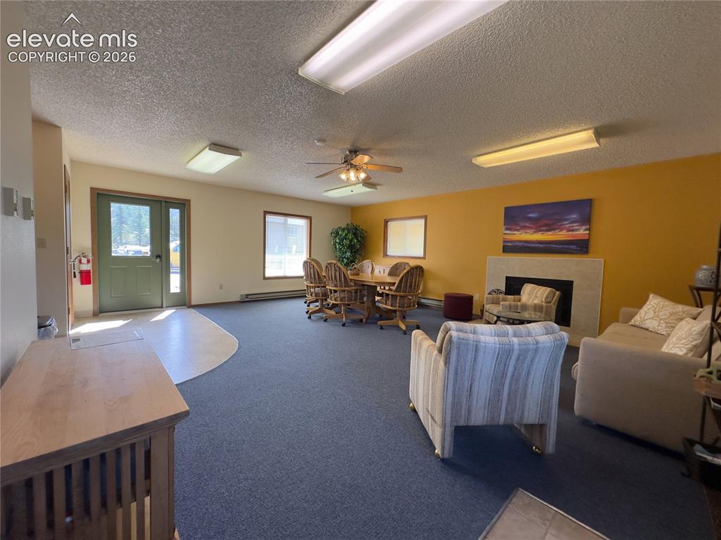 Image 18 of 19: Living Room