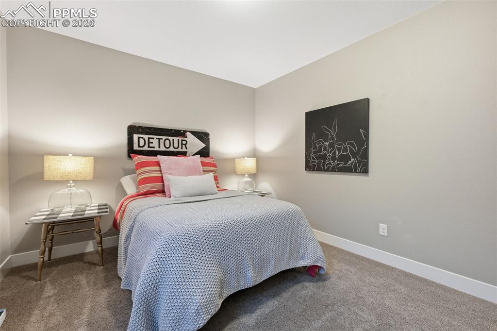 Image 31 of 40: Third bedroom in the basement!