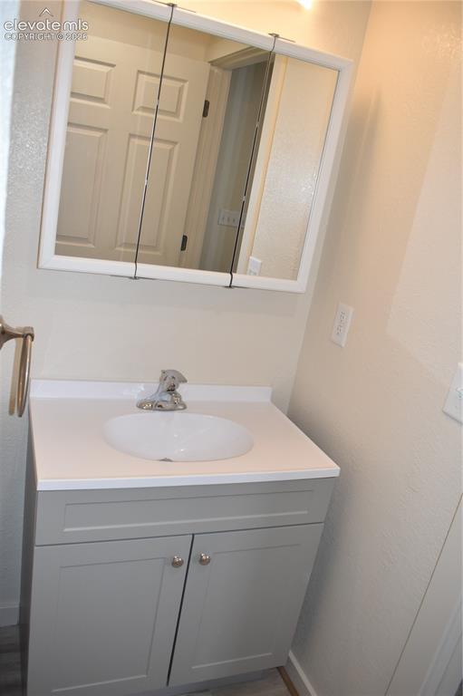 Image 15 of 24: Bathroom