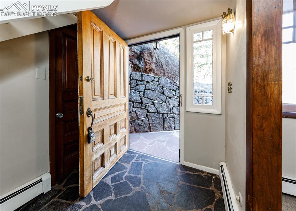 Image 4 of 48: Entry