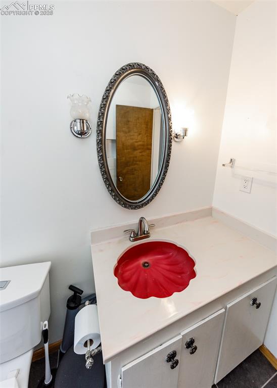 Image 45 of 48: Bathroom