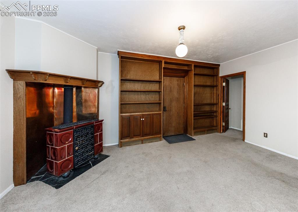 Image 7 of 48: Living Room