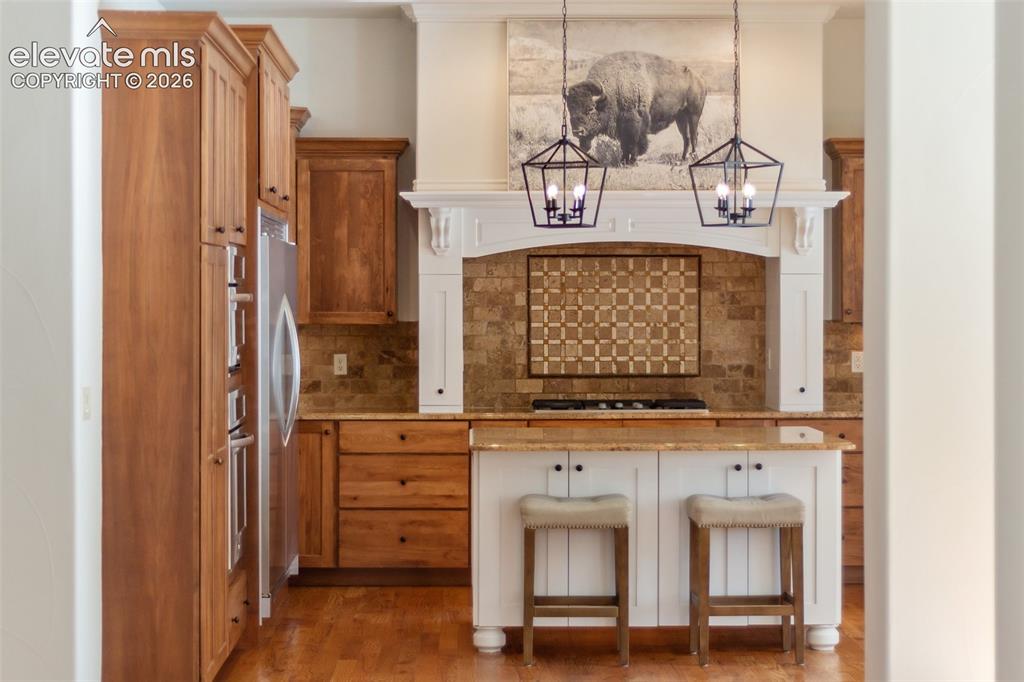 Image 11 of 31: Kitchen