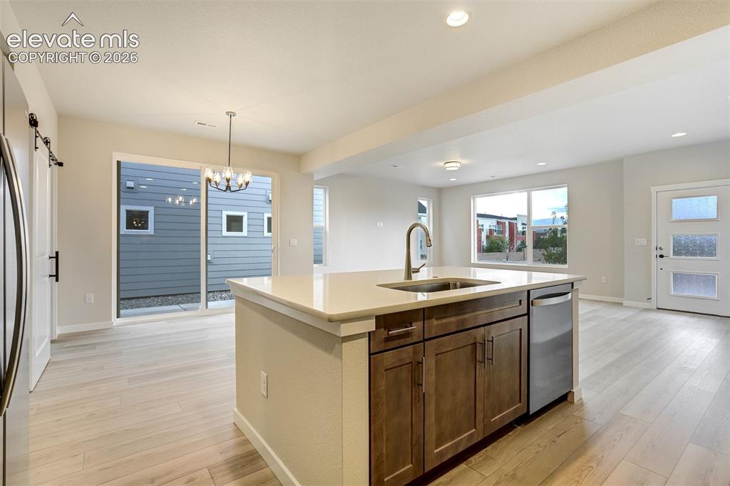 Image 10 of 33: Kitchen