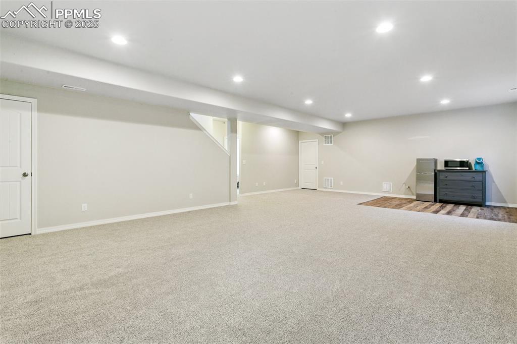 Image 26 of 50: Family Room