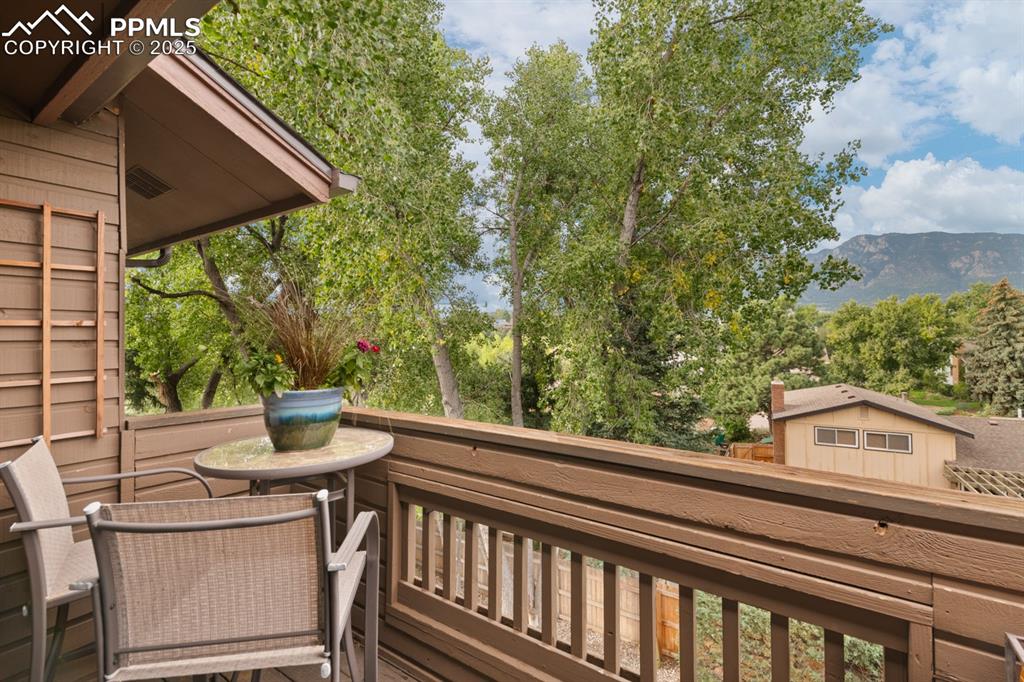 Image 27 of 30: Balcony