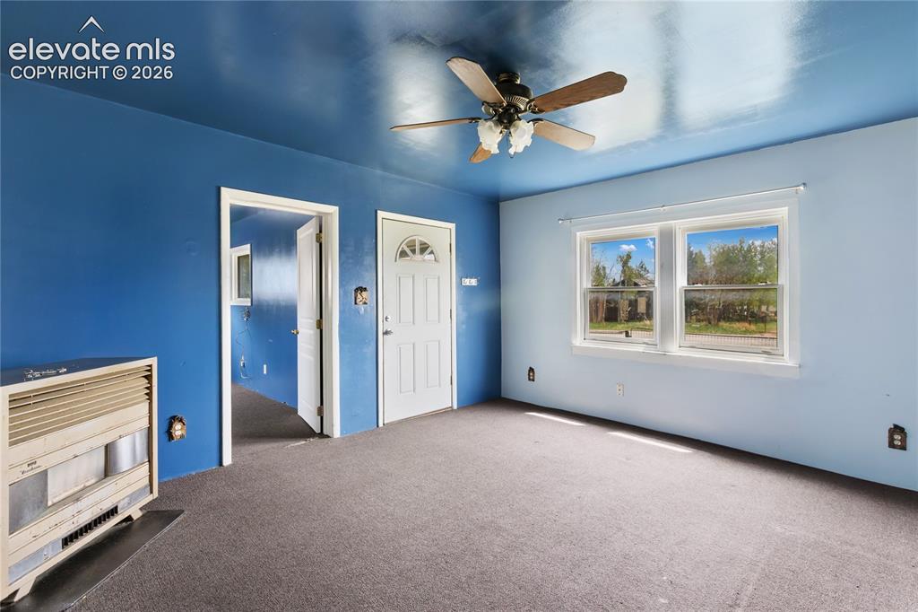 Image 9 of 18: Living Room