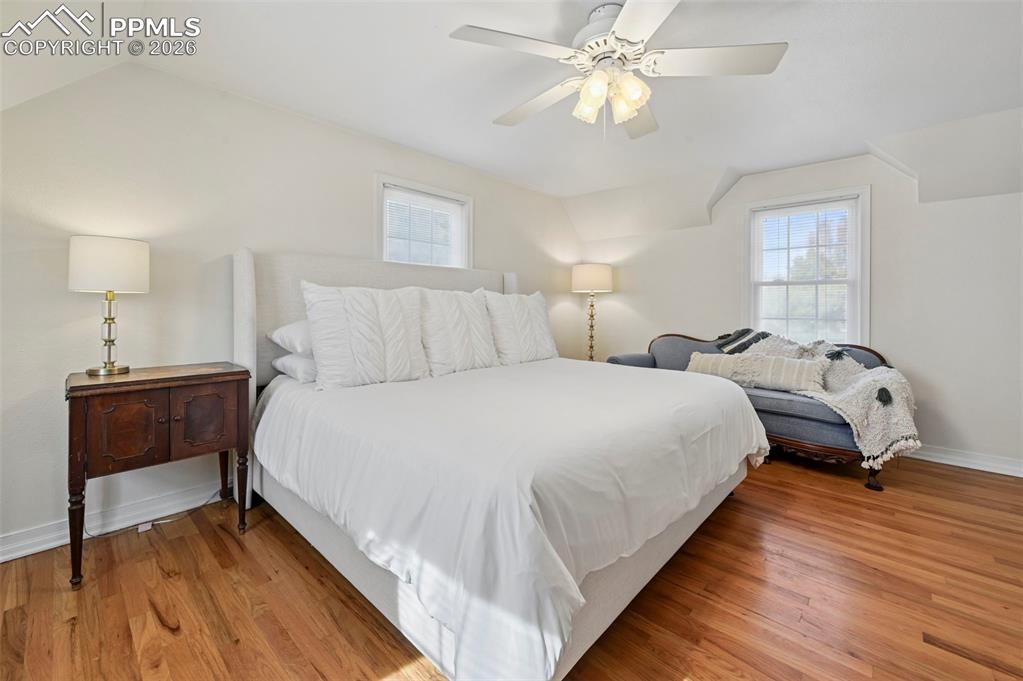 Image 22 of 48: Master Bedroom