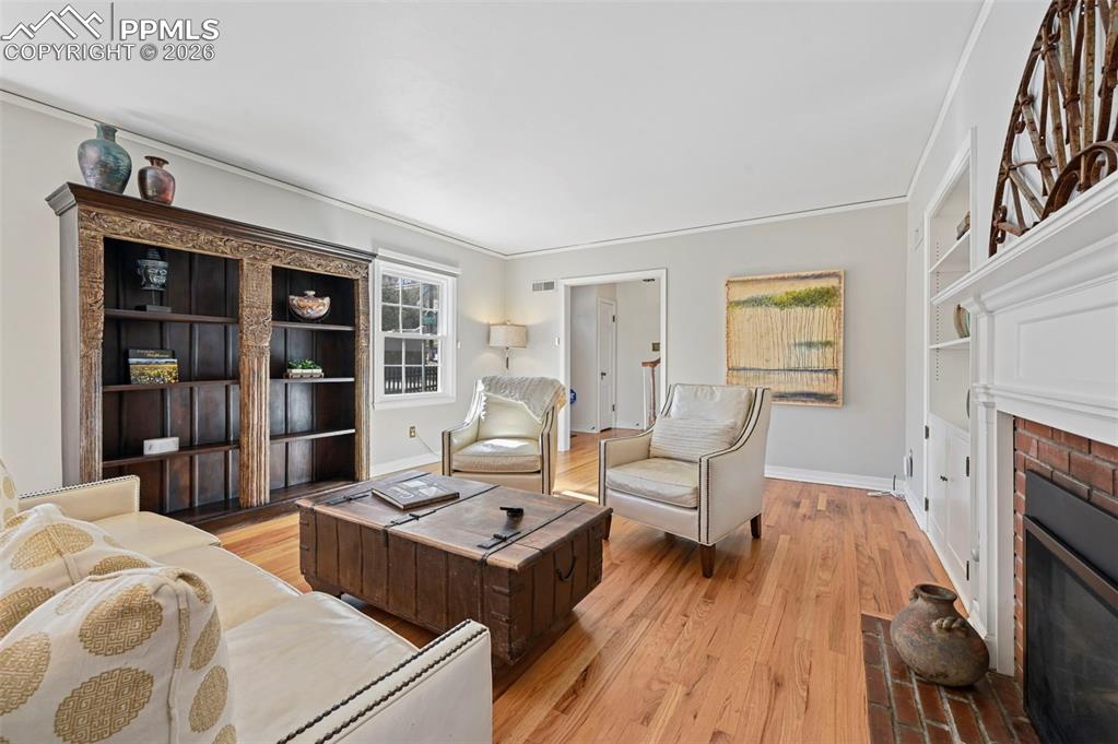 Image 4 of 48: Living Room