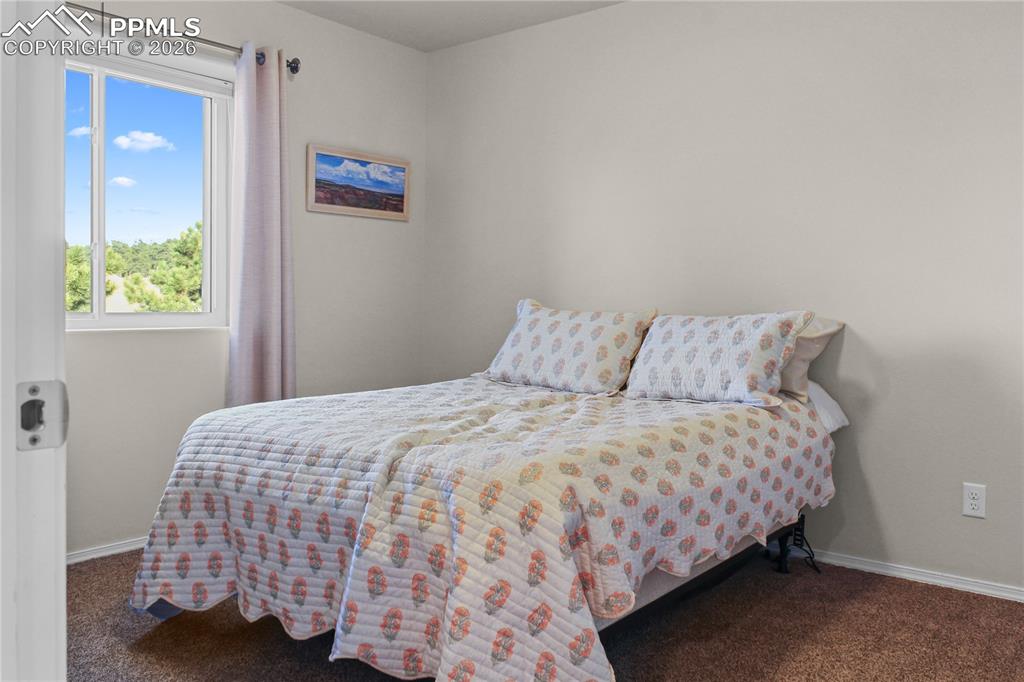 Image 13 of 34: Bedroom