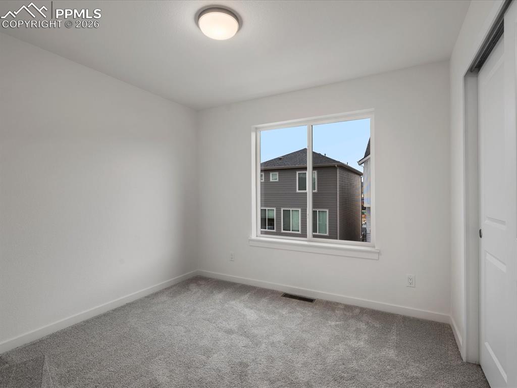 Image 18 of 36: Bedroom