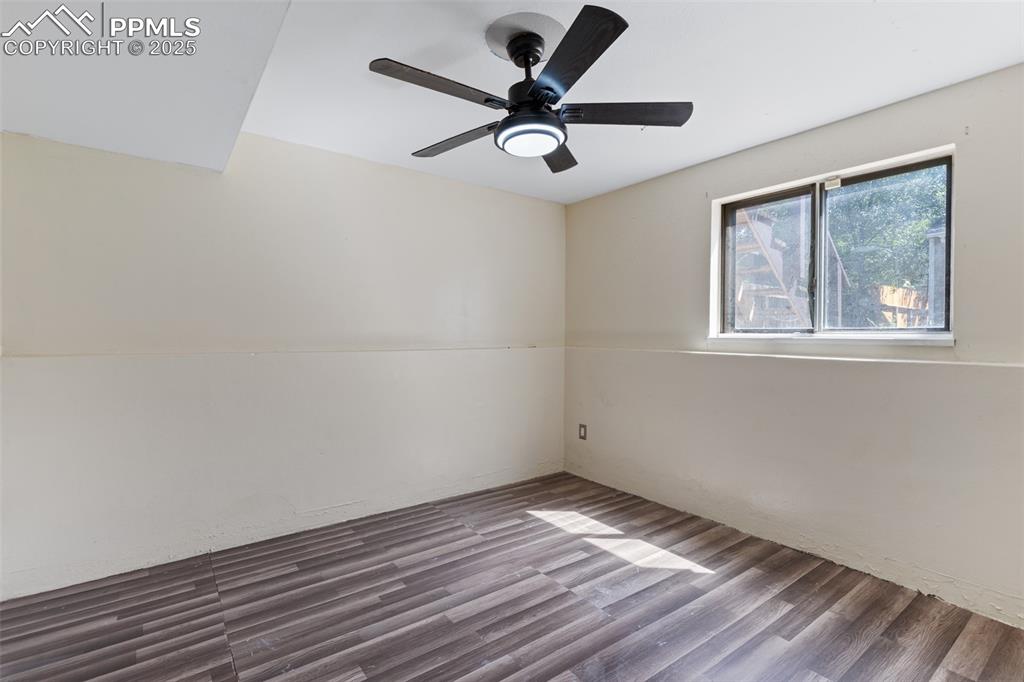 Image 17 of 36: Lower Bedroom 3 